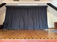 Stage curtain